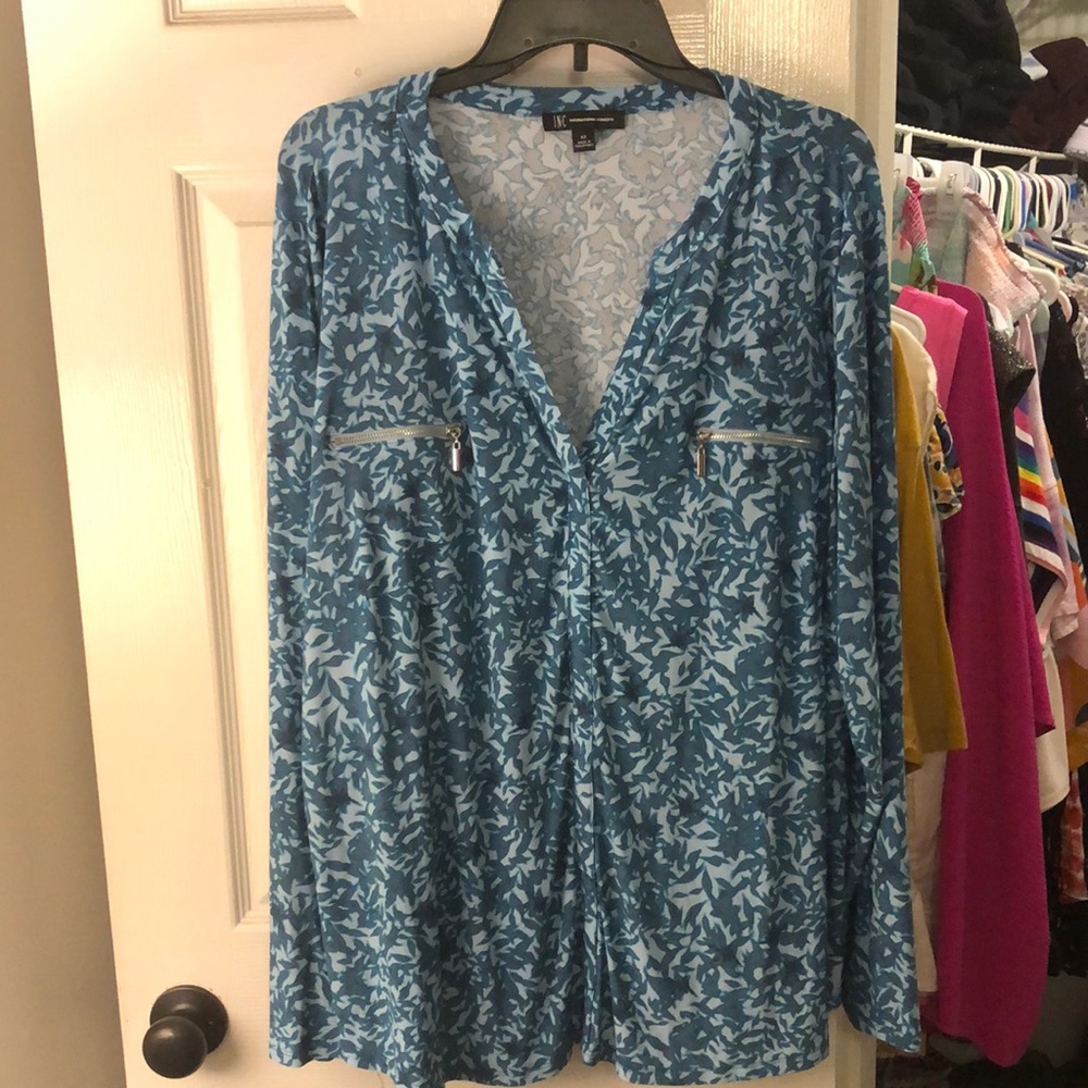 Pretty silky blue top